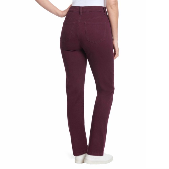 ❗️🆕 GLORIA VANDERBILT Jeans❗️ - Picture 2 of 6